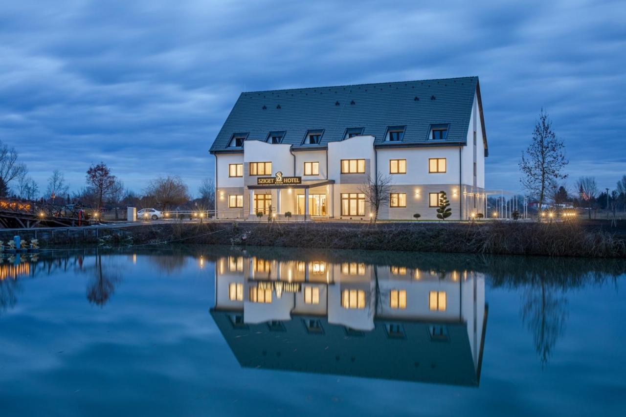 Sziget Hotel Nyíregyháza Extérieur photo